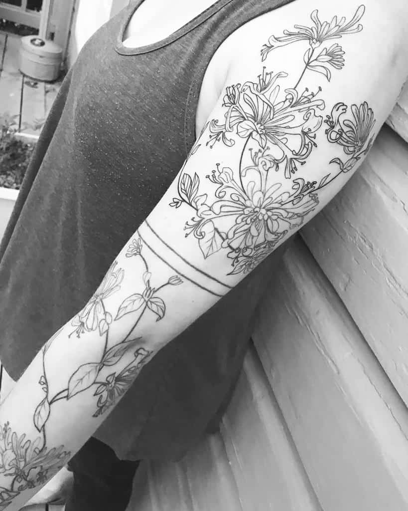 手臂Verotattooine忍冬纹软蛋糕