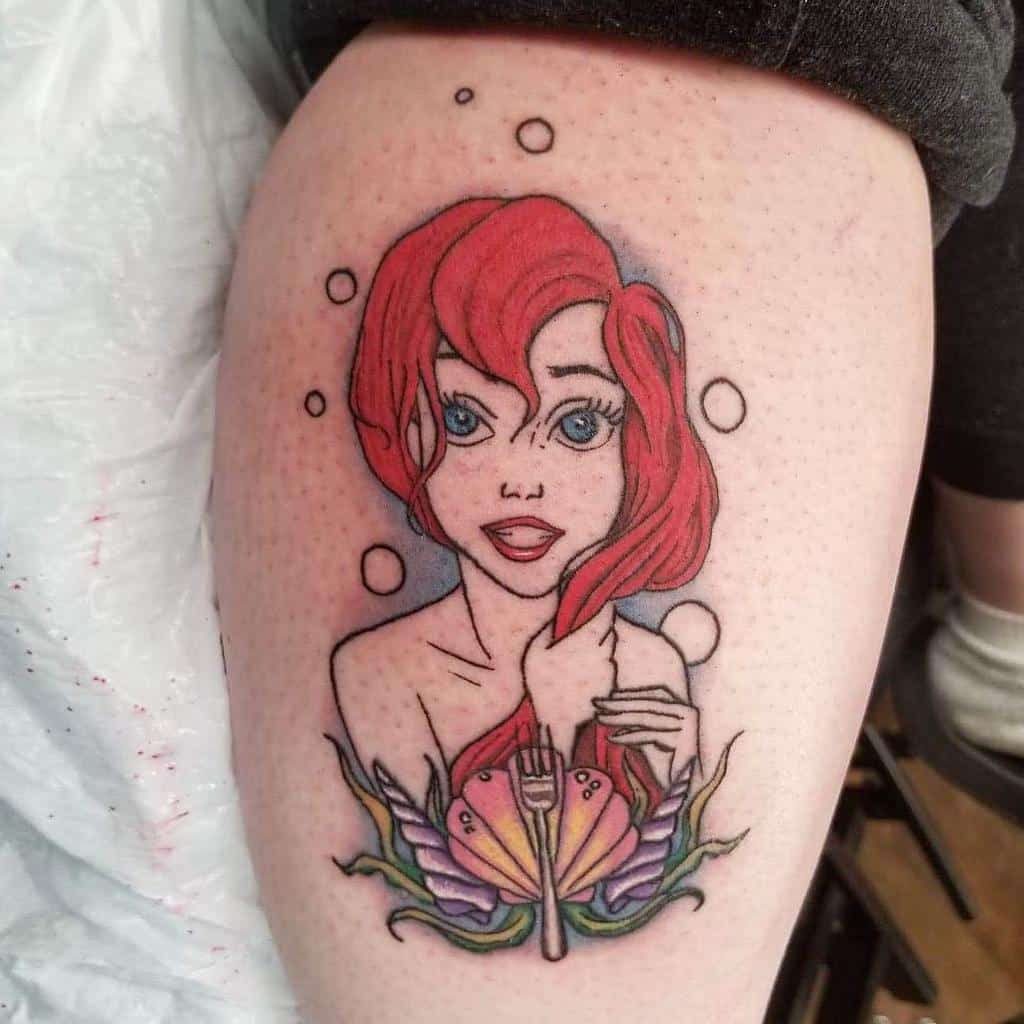 彩色的小美人鱼纹身Itsholley