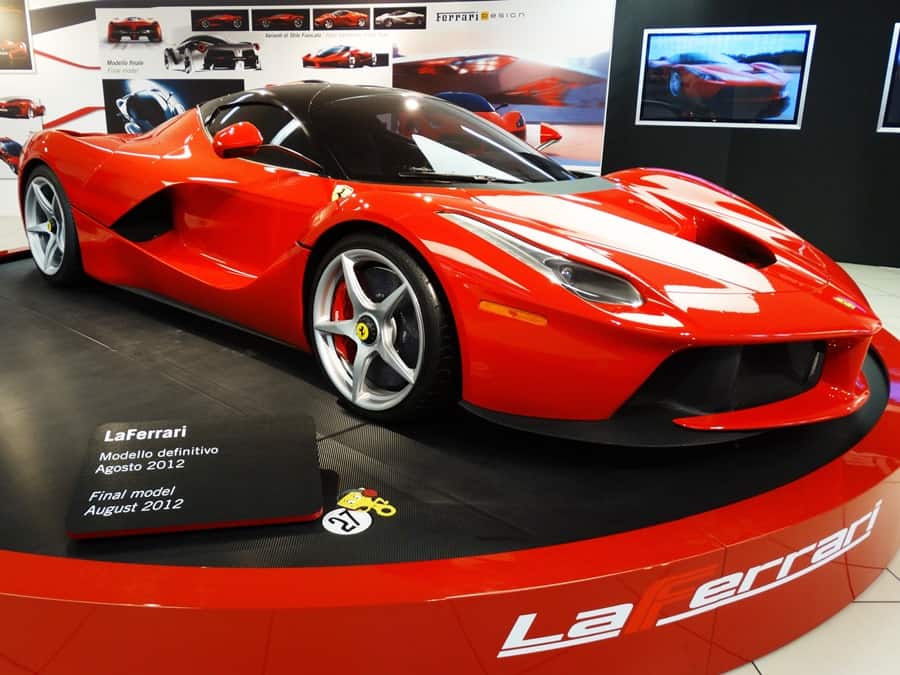 法拉利·拉弗拉里（Ferrari Laferrari）
