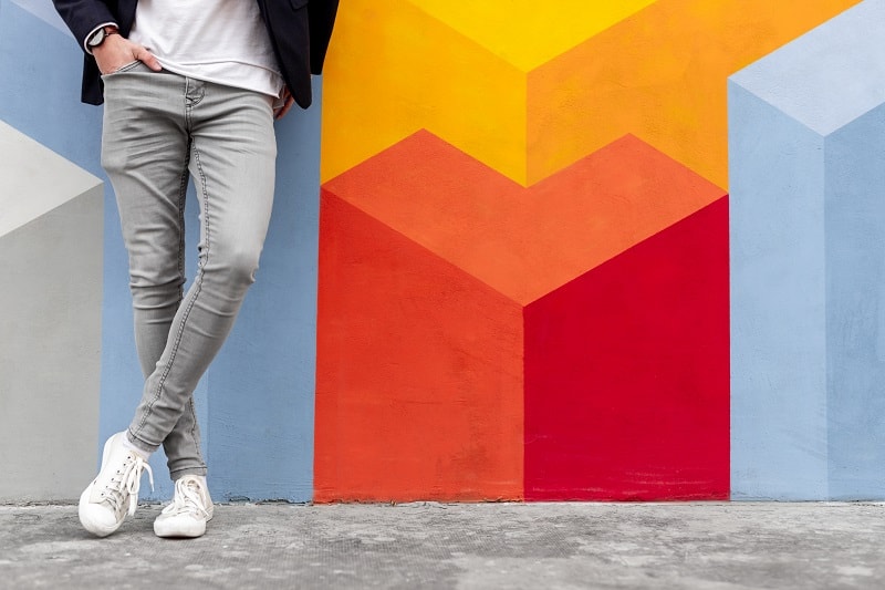 如何造型紧身牛仔裤