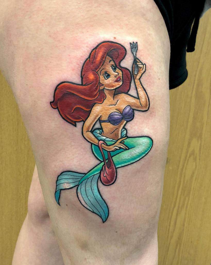 小美人鱼大腿纹身Chrismorristattoos