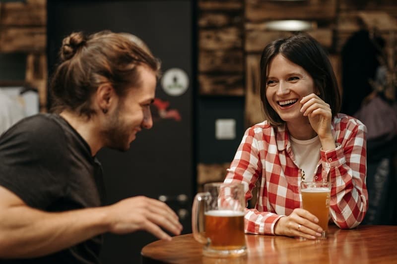 Observe-and-Listen-How-To-Talk-To-Girls-At-Parties