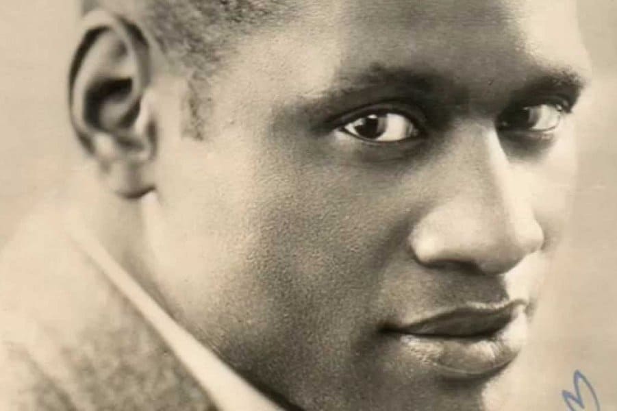 保罗·罗伯森（Paul Robeson）