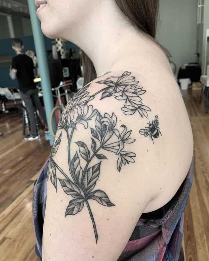 肩膀忍冬纹Alchemytattoocollective