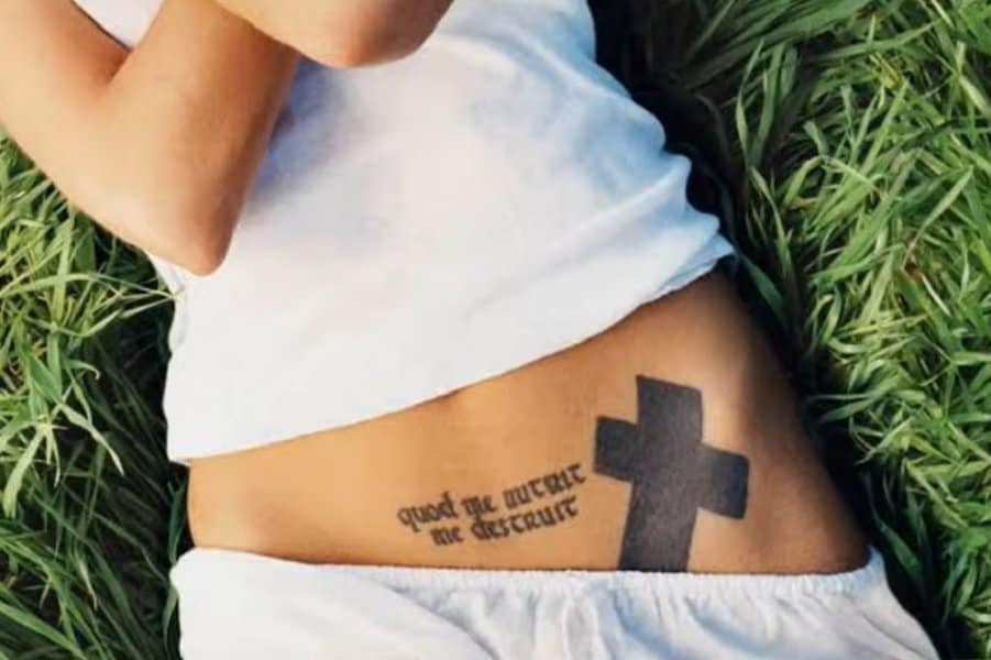 angelina-jolie-tattoos-image-5