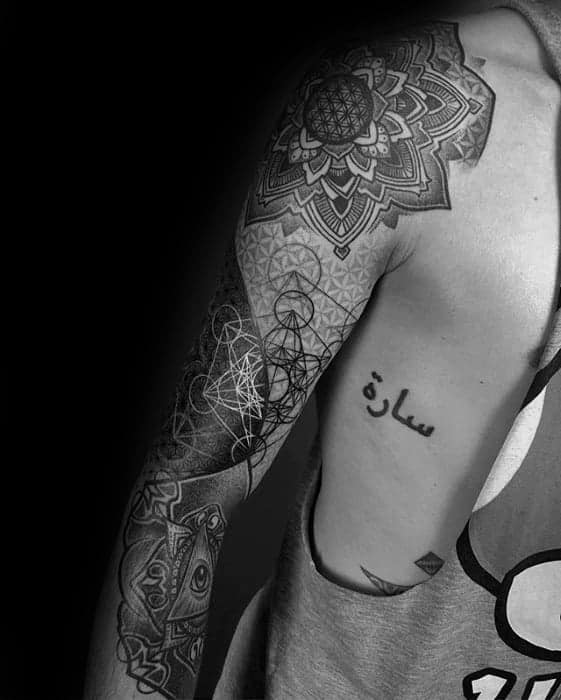 black-and-grey-ink-mens-tattoo-with-geometric-sleeve-design