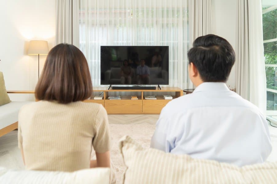 看电影在电视上空白屏幕