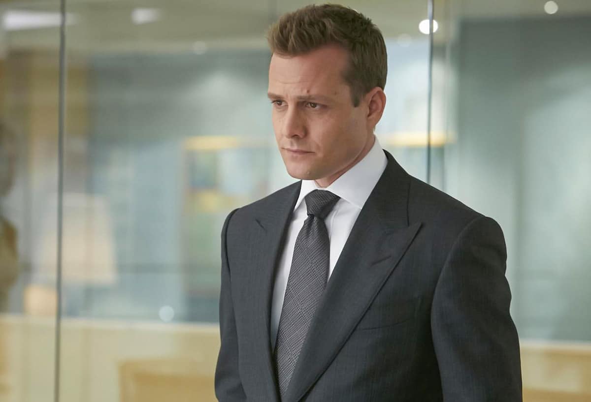 grey-suit-grey-tie