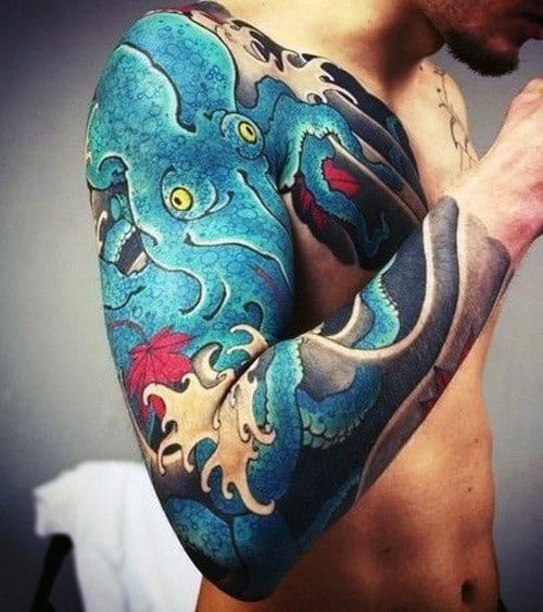 日本半袖蓝色章鱼男性纹身的想法