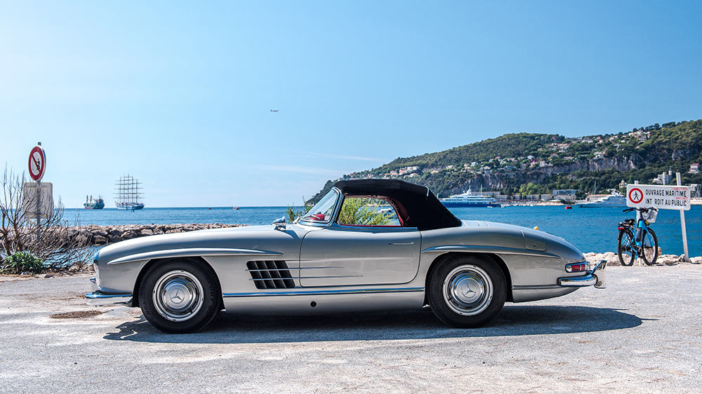 Mercedes-Benz-300-SL-coupe-2