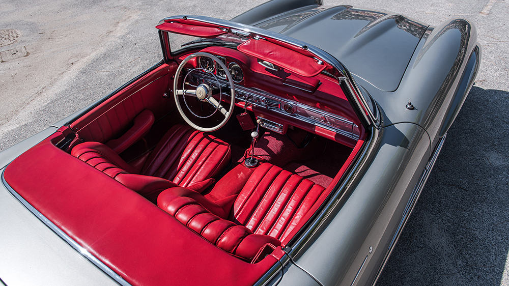 Mercedes-Benz-300-SL-coupe-7