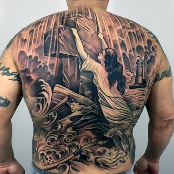宗教交叉现代男性背部纹身