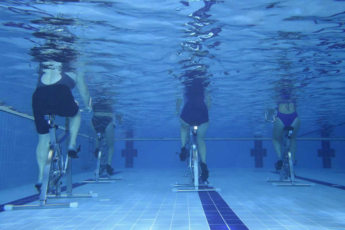 水下，图片，人，练习，旋转， -  aquabike。